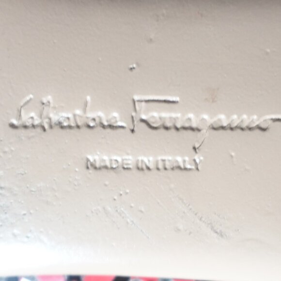 Salvatore Ferragamo Italy Tooled Floral Patent Leather Varina Bow Ballet Flats - Picture 12 of 16